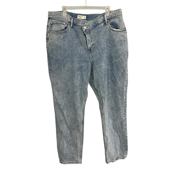 Abercrombie & Fitch The 90s Straight Ultra Straight  Jeans - Picture 1 of 7